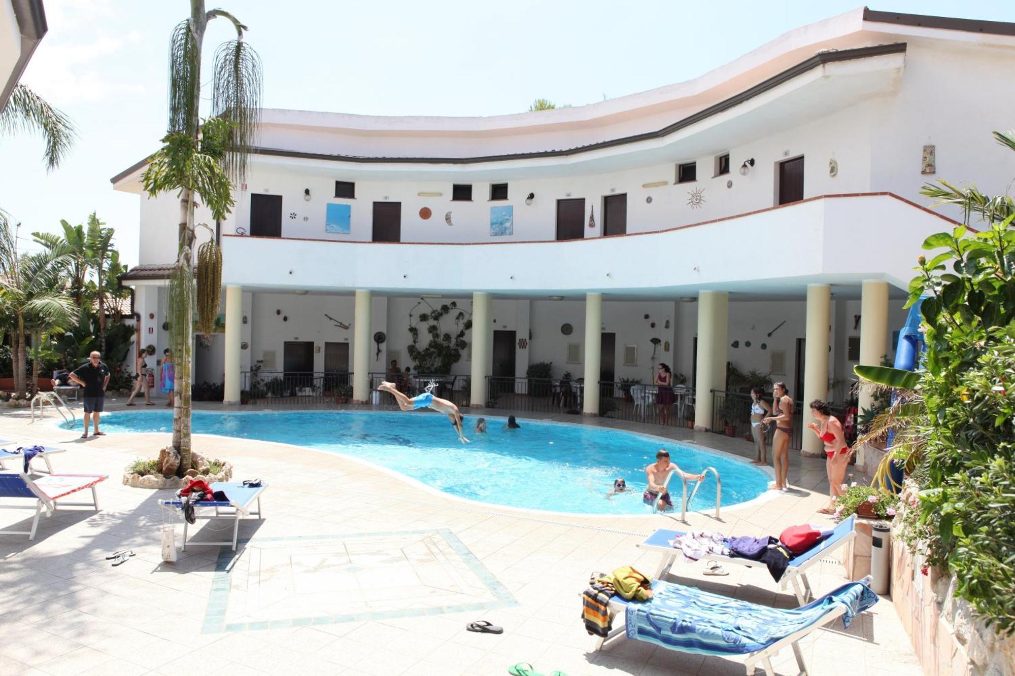 Hotel L'Ancora Capo Vaticano Exterior foto